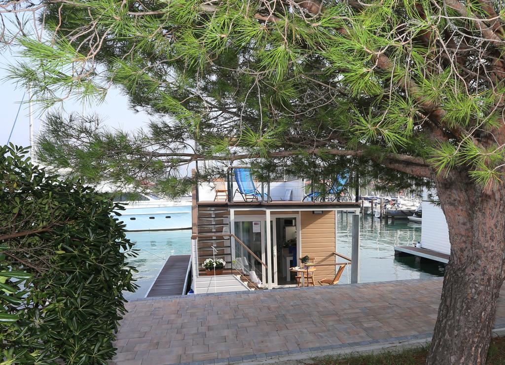 فيلا Floating Sea House Kahne بورتوروز المظهر الخارجي الصورة