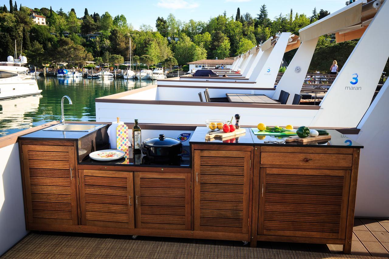 فيلا Floating Sea House Kahne بورتوروز المظهر الخارجي الصورة